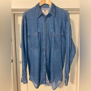 Levi’s 1990’s denim work shirt, size Medium